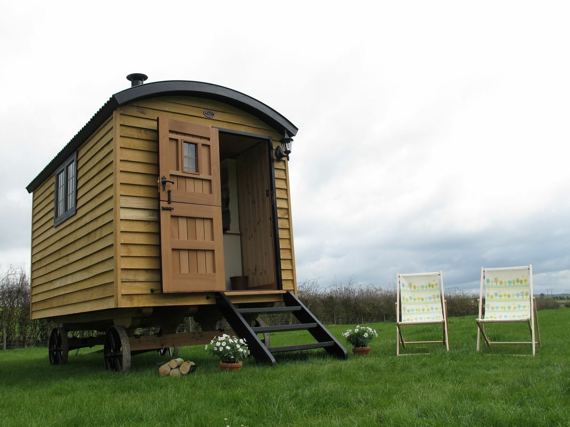 Marshwood Farm B&B And Shepherds Hut Dinton  Esterno foto